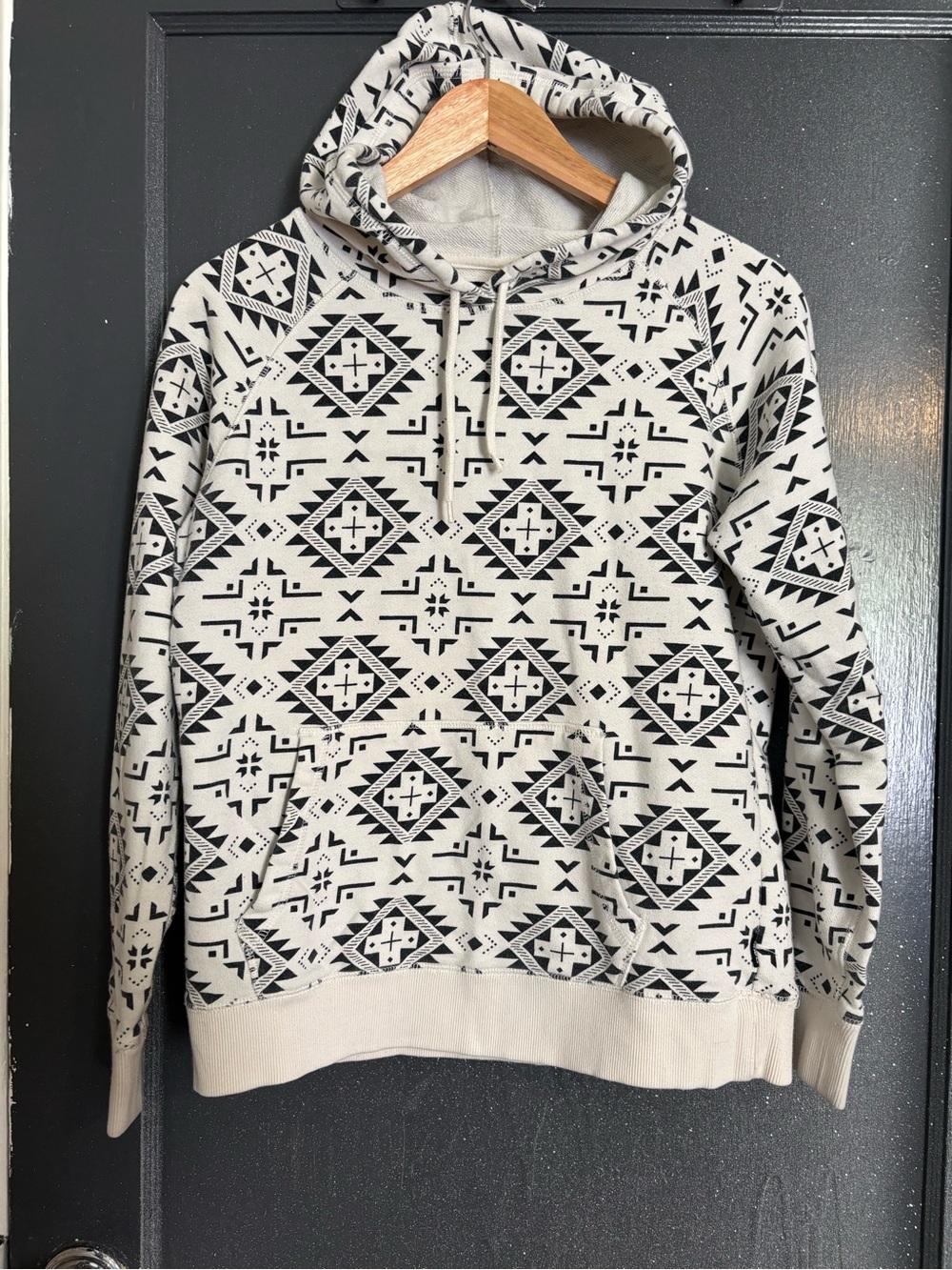 Dakine Cream & Black Geometric Crewneck Hoodie